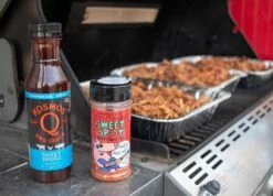 KOSMO'S Q Sauces - Sweet Smoke -BBQ Equipment KOSMOSQ6 KOSMOSQ SAUCE SWEETSMOKE with cowtowns sweet spot
