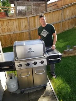 Broil King Regal S420 PRO - Propane -BBQ Equipment Kris Finnson Broil King Regal 8175d025 9f21 422b ba67 642444316d0a