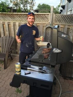 Broil King Signet 320 -BBQ Equipment Kyle Sauve Burlington Signet 90