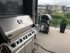 Napoleon Prestige PRO665RSIB - Natural Gas -BBQ Equipment NapoleonPRO665onbalcony beforeandafter a8ed60f4 42f0 427d 84d8 53c562ed34e3