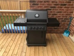 Napoleon Phantom Rogue SE 425 RSIB - Natural Gas -BBQ Equipment NapoleonRogueSE425Phantom RSE425RSIBNMK1PHM 2021