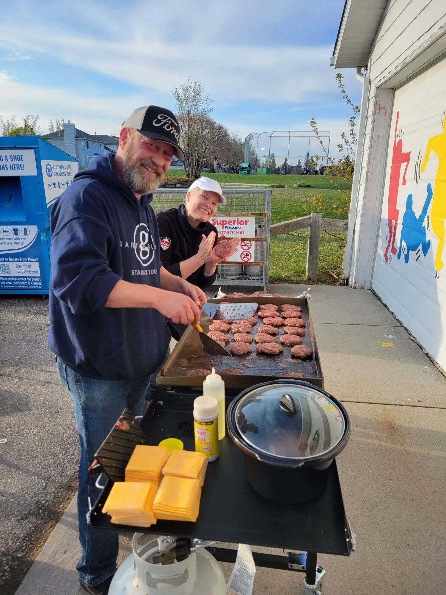 Pit Boss Deluxe 4-Burner Griddle 4 Pit Boss Deluxe 4-Burner Griddle - Image 2