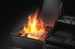 Napoleon Phantom Rogue SE 425 RSIB - Natural Gas -BBQ Equipment Screenshot 4