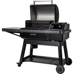 Traeger Ironwood Pellet Grill - NEW 2023 -BBQ Equipment TFB61RLG IronwoodSmall 3 4Angle1 LidClosed 9321 WEB