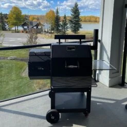 Yoder Standard Pellet Grill YS480s -BBQ Equipment YoderPelletGrillSmokerYS480sLifestyle800x800