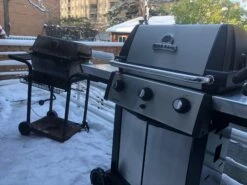 Broil King Signet 320 -BBQ Equipment signet320barbecuesgaloreyourfireplaceexpertsincanadacalgarytorontooctober2020 3